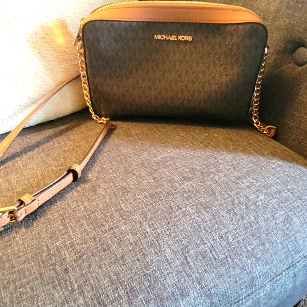 Michael Kors Crossbody